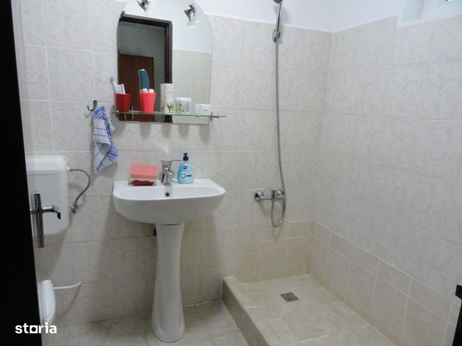 Apartament 1 camera, etaj 2, renovat, centrala pe gaz, complet mobilat