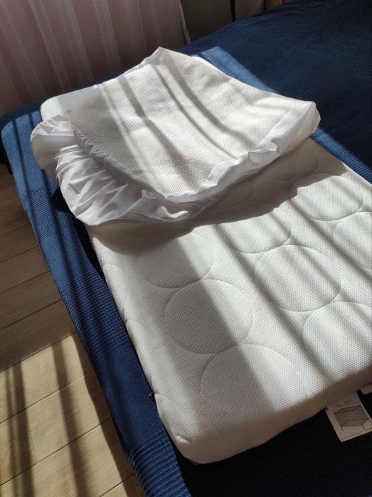 Матрак IKEA с пяна за бебешко креватче 60х120 (като нов!)