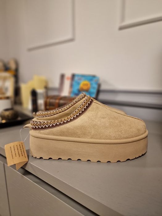 Papuci de iarna tip UGG