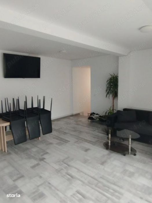 Casa cu doua apartamente si curte zona Turnisor