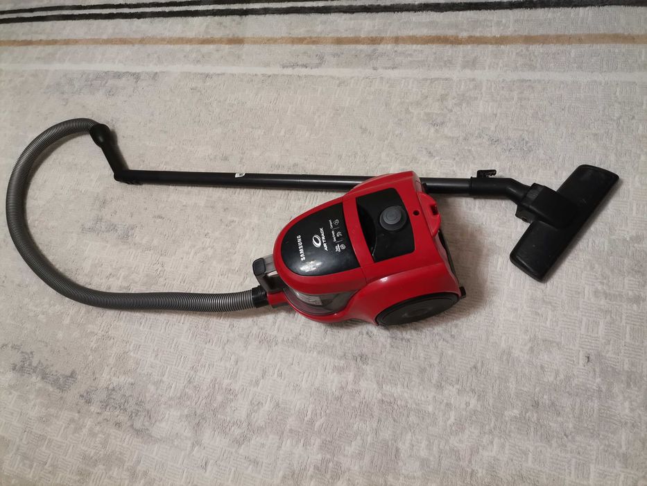 Продам пылесос, звонить на телефон!