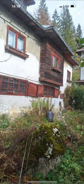 Vand casa batraneasca Sinaia,zona Furnica