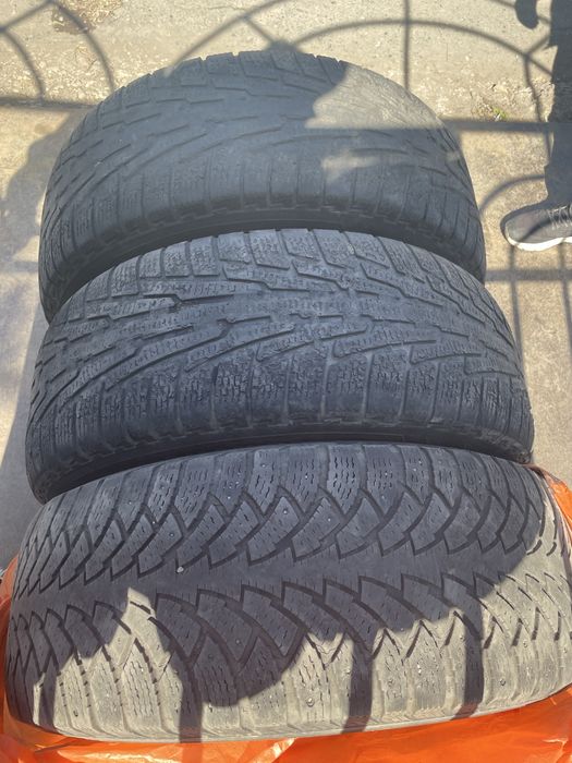 Продам шины б/у 265/65 R17