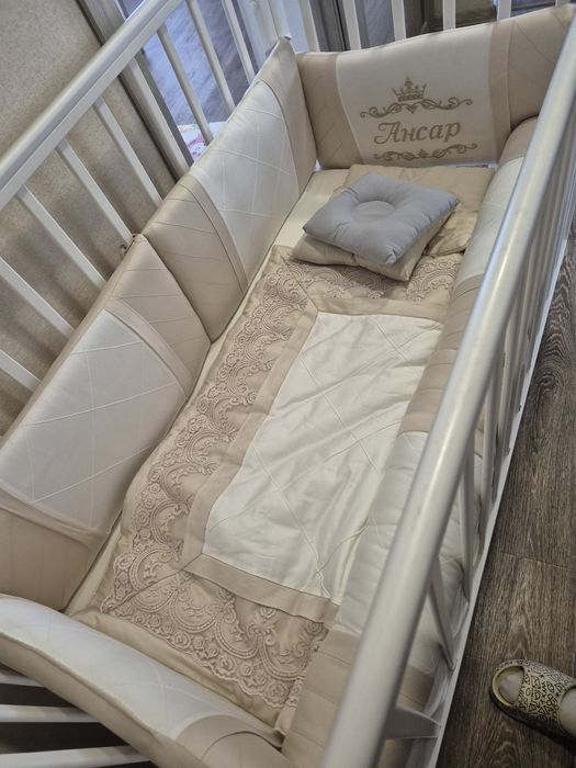 Продам манеж почти новый