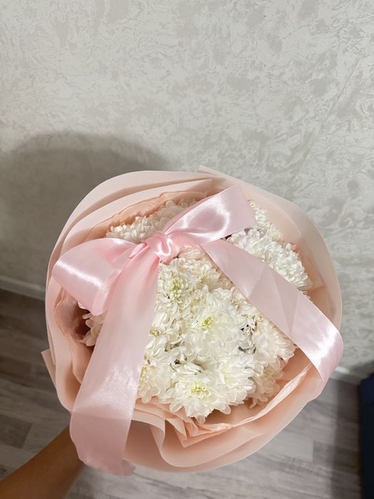 Продам букет из белых хризантем