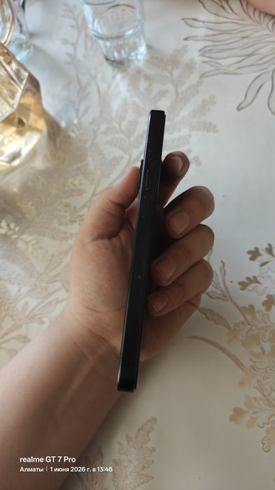 IPhone 15 Pro в идеальном состоянии