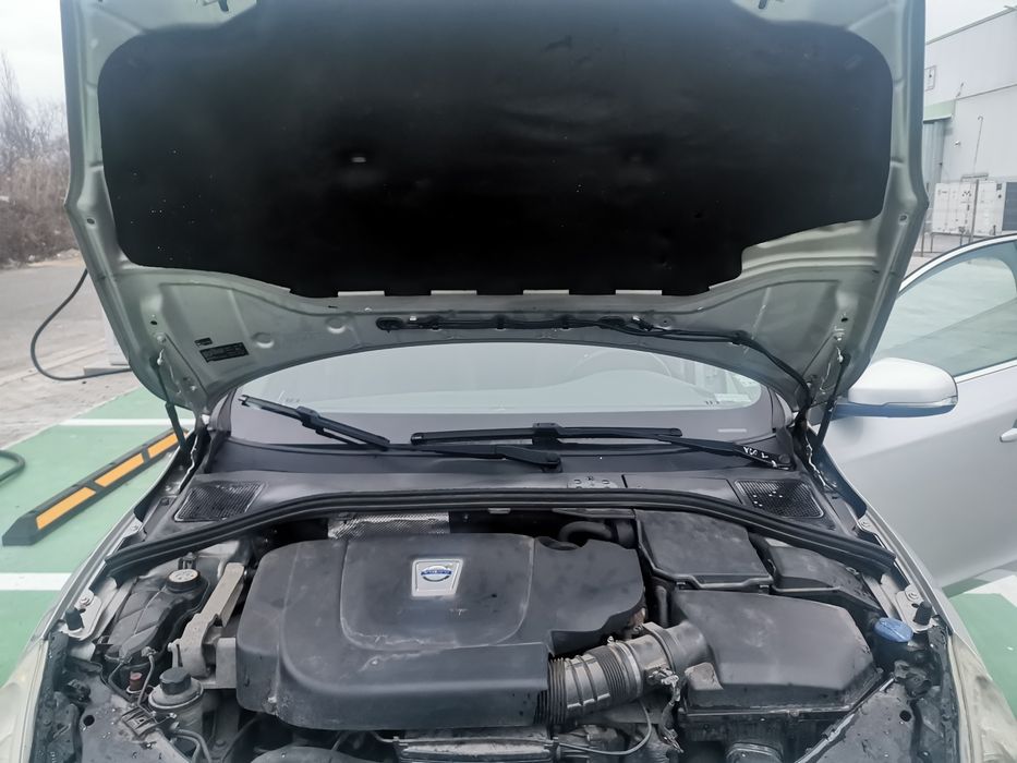 Двигател D5204T2