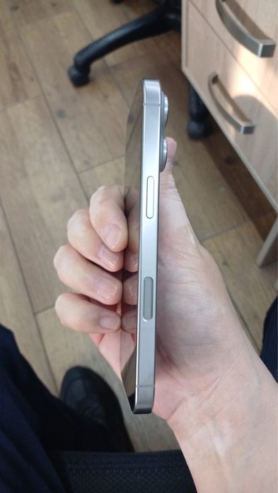 Продам iphone 16 pro 512гб