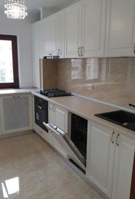 Дава се под наем Двустаен апартамент в Пловдив, Център - 58 кв.м за 295.8 € - Снимка #2