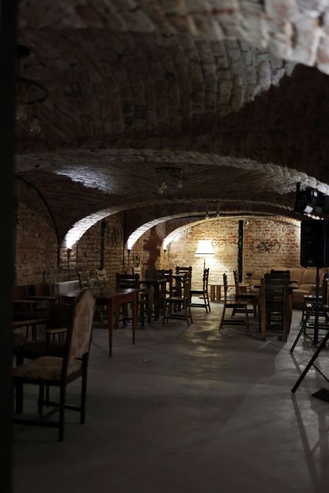 Inchiriez pivnita (demisol) in Arad