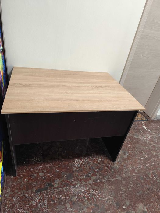 Продавам офис бюро - неупотребявано