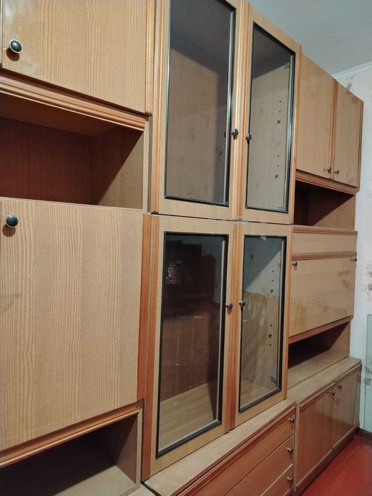 Продам стенку и прихожую ТОРГ ЕСТЬ