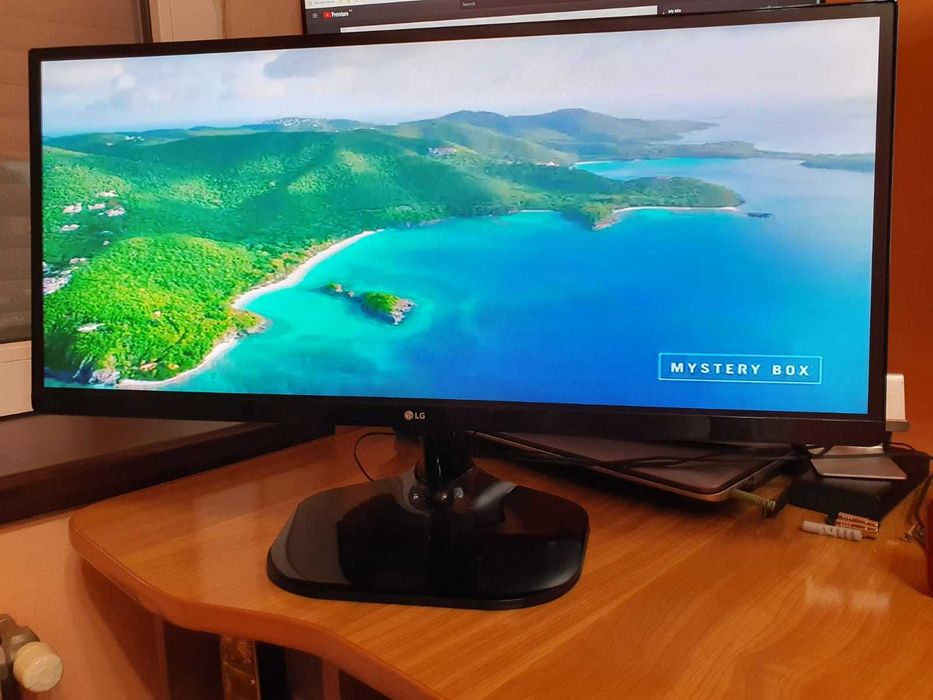 Monitor LED IPS LG 25" – model 25UM58-P – stare foarte bună
