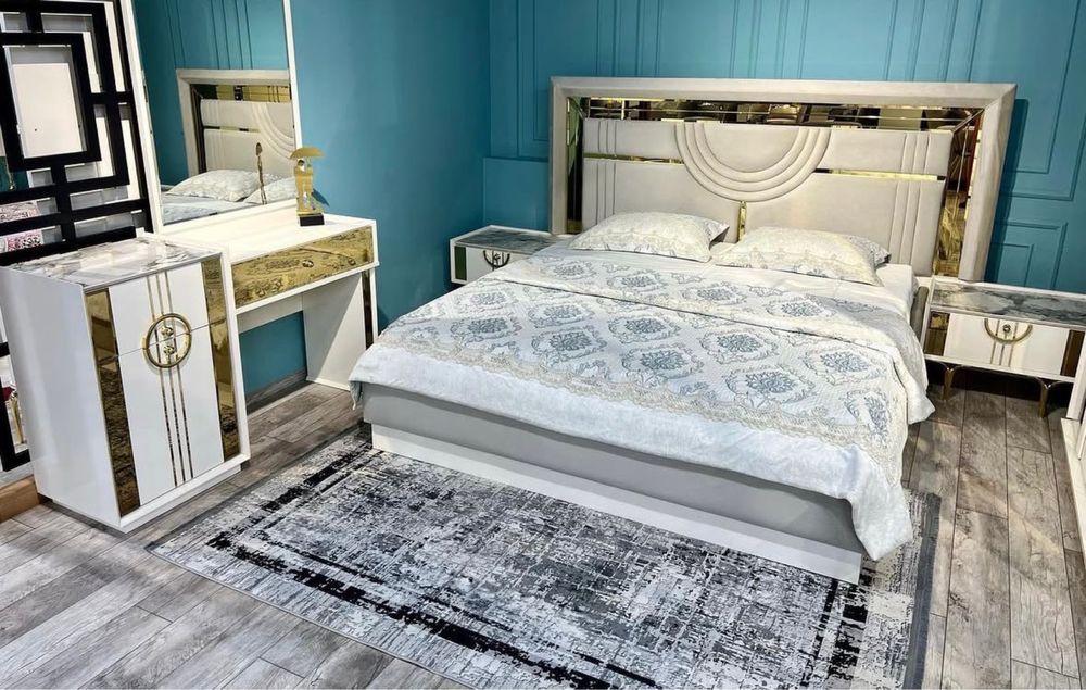 Спальный гарнитур (Турция)