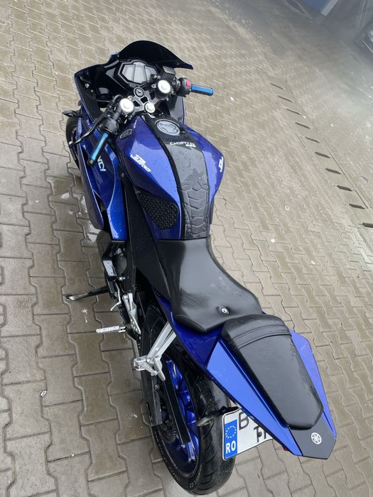 Yamaha YZF R125 2015