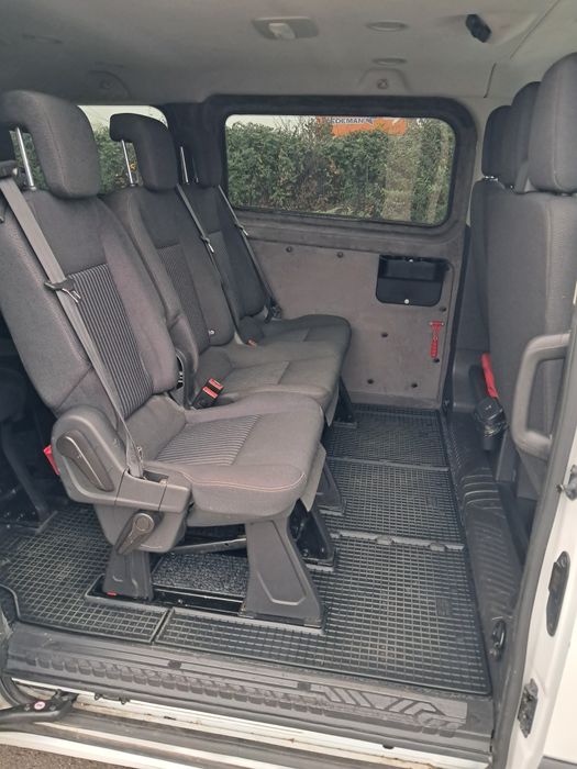 Închiriere microbuz 8+1 locuri– Stare Excelentă