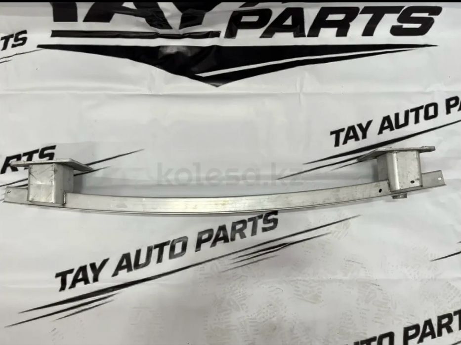 Усилитель заднего бампера L7,L8