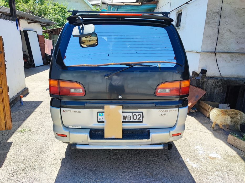 Продам Митсубиси Делику булка