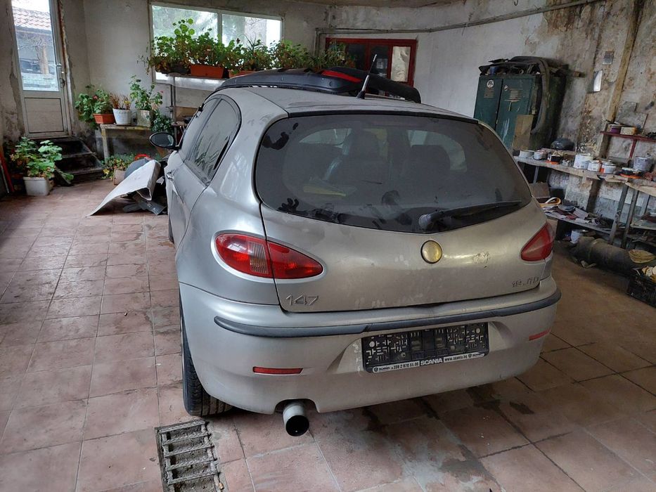 Алфа 147 1.9 на части