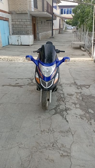 Moto skuter sotiladi yangi antikvarni