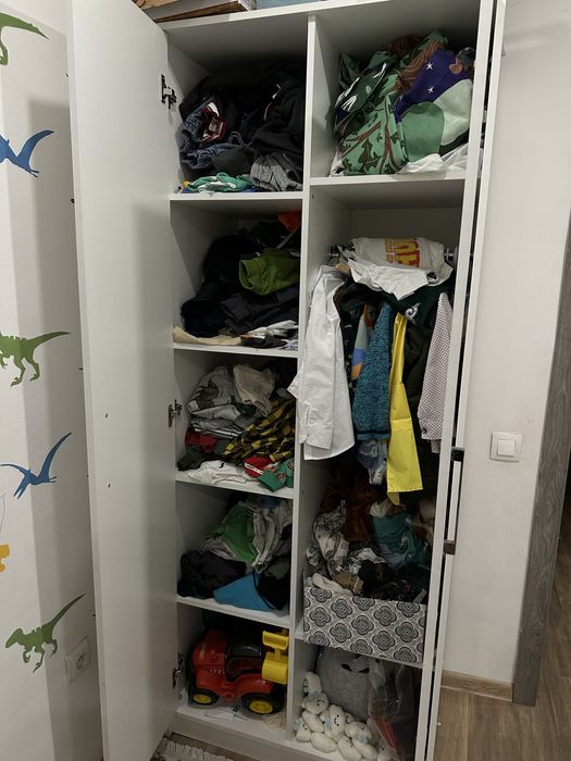 Продам шкаф белый