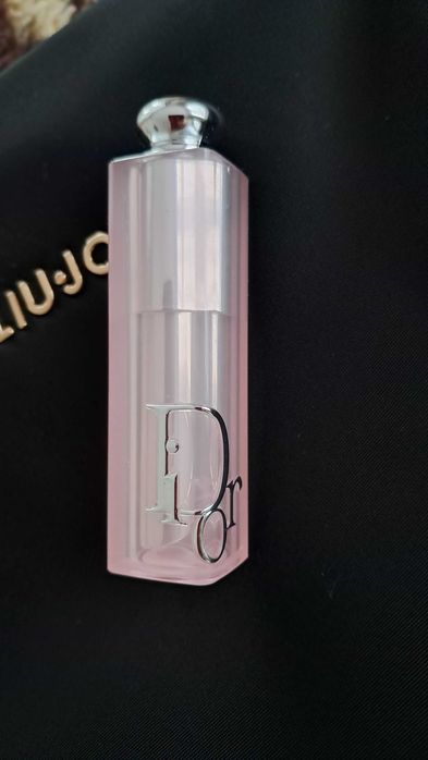 НОВО    DIOR Addict Lip Glow Балсам за устни
