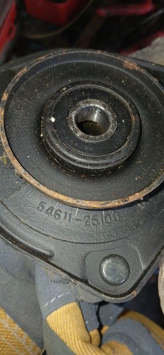 Продам опорный подшибник