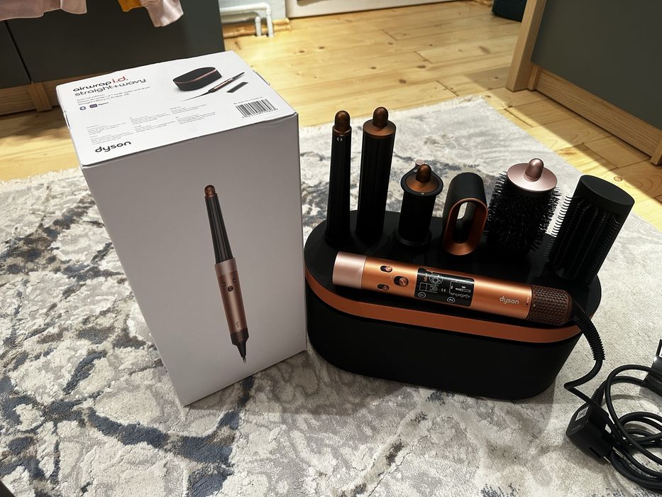 Dyson Airwrap i.d. aproape nou + accesorii, Amber Silk