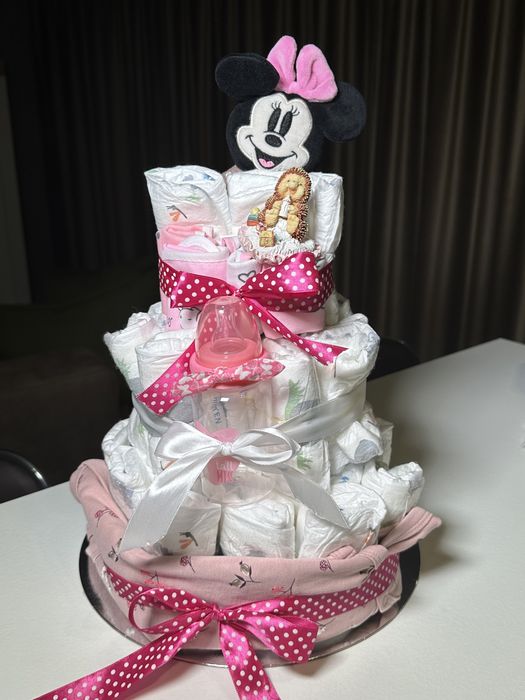 Tort cadou bebelusi pe baza de pampers - Personalizat
