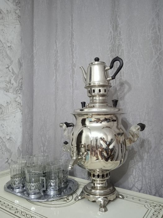 Самовар заварник набор подстаканников