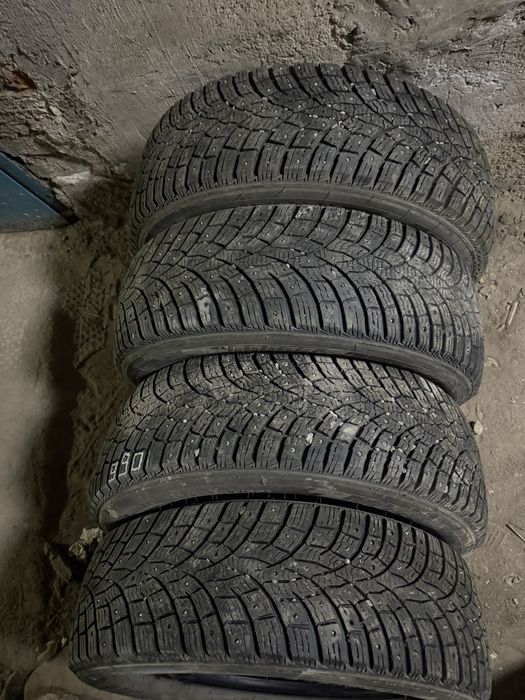 Продам Зимние шины 215/60/16