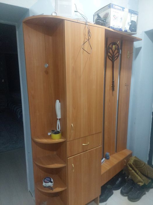 Продам Прихожая .