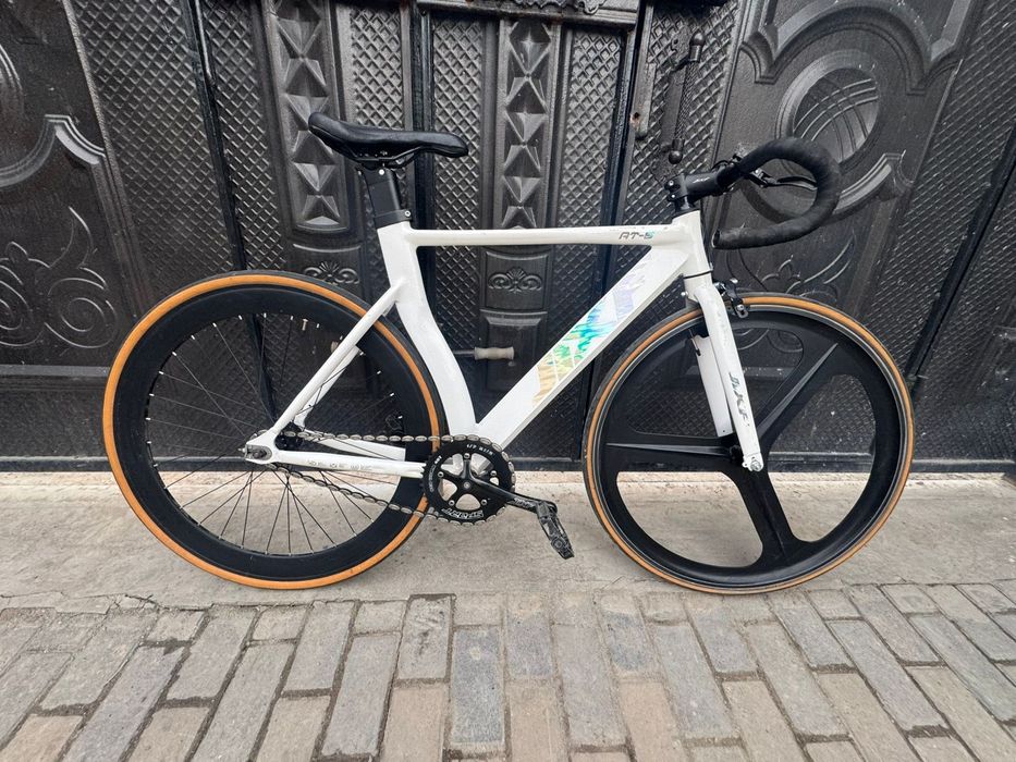 Продаю фикс ат3 jixf