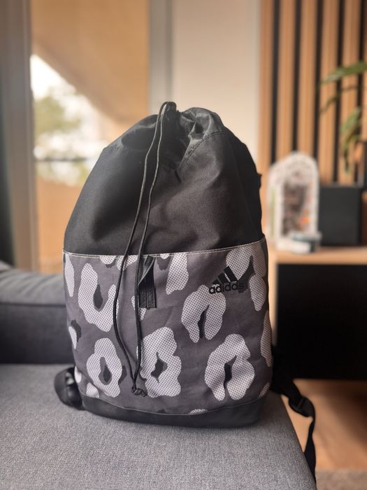 Vand rucsac Adidas model FLAP id