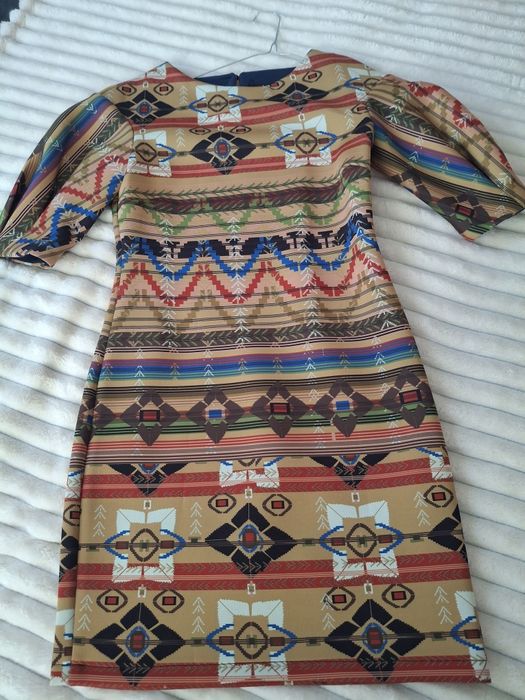 Рокля с флорален мотив!