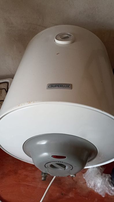 Продам водонагреватель на 50 литров