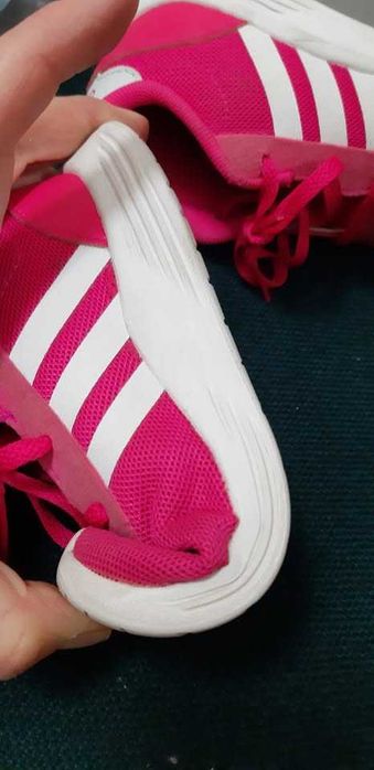 маратонки ADIDAS-Размер 27 FR, UK 91/2 , стелка от ръб до ръб 17.5см