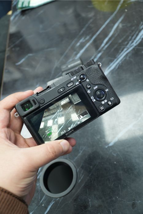 Sony A6500 4K 16-50mm aparat лучше чем Sony A6400 или Sony ZV-E10