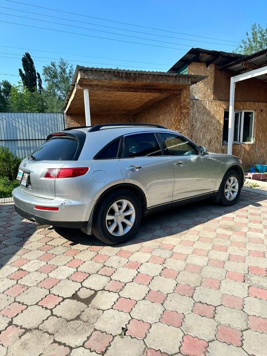 Продам машину срочно