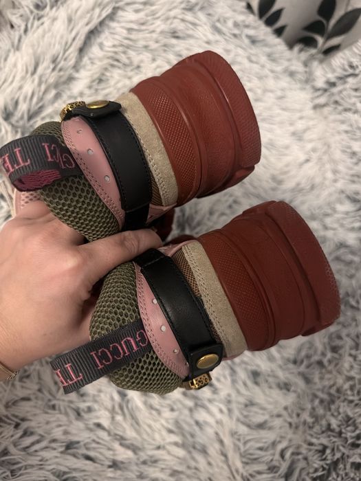 Adidasi gucci flashtrek