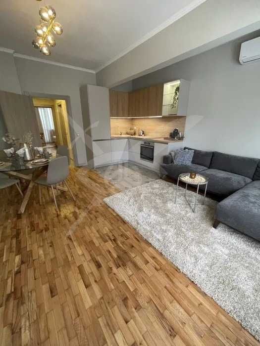 Дава се под наем Двустаен апартамент в Варна, Център - 60 кв.м за 800 € - Снимка #1