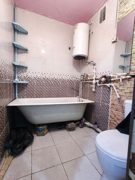 Продаём двухкомнатную квартиру в районе "Экспресса"