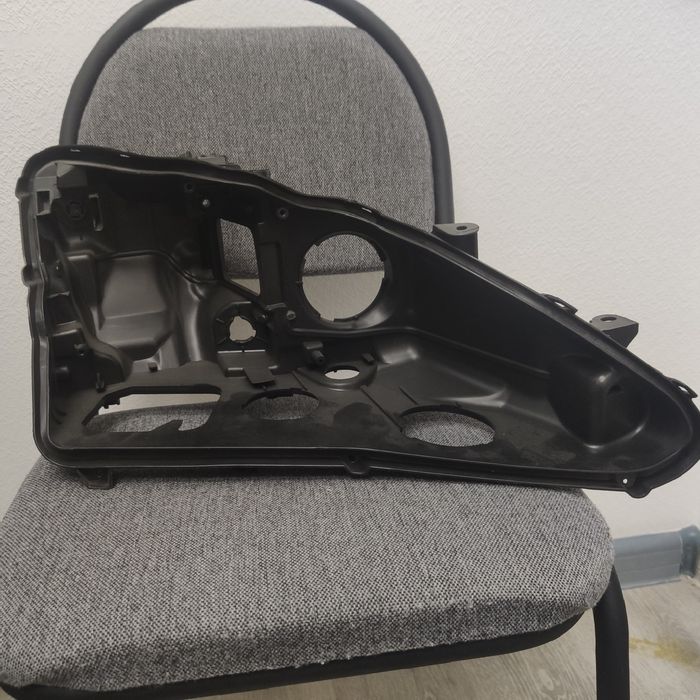 Корпус для фар на Lexus is