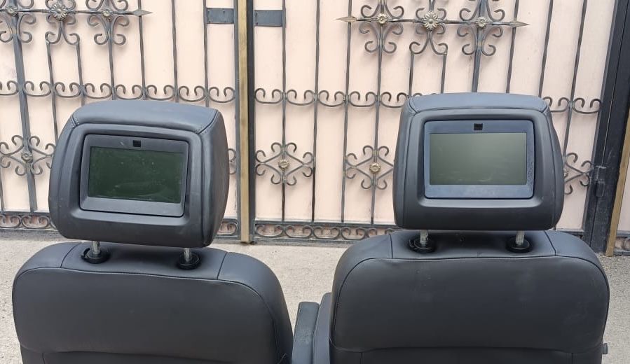 Сиденья Land Rover Discovery-4.