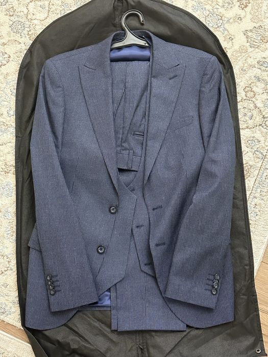 Костюм тройка размер 46