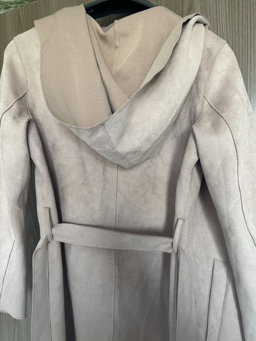 Trench Zara, nou, fara ericheta