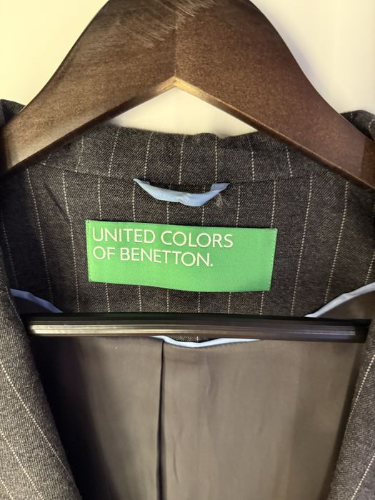 Costum din stofa Benetton NOU