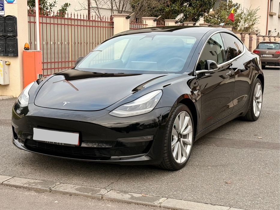 Model 3 Long Range - Pilot Avansat (7500€)