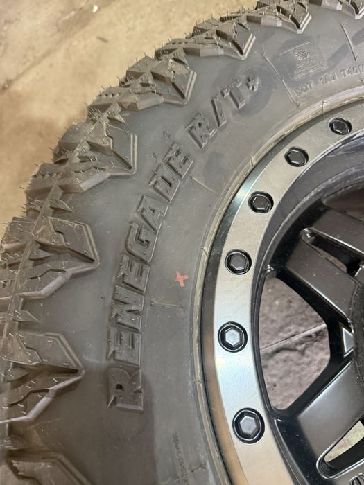 Шины 285 70 R17  Radar Renegade RT