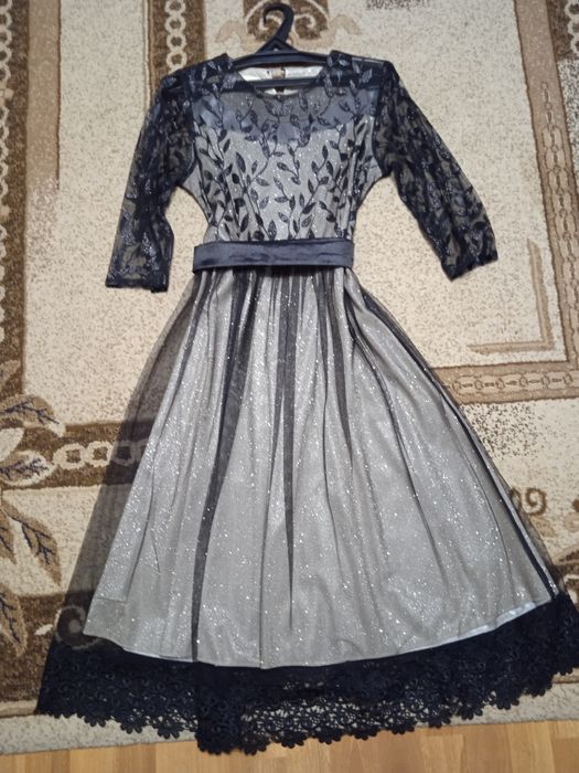 Женские вечерние платья